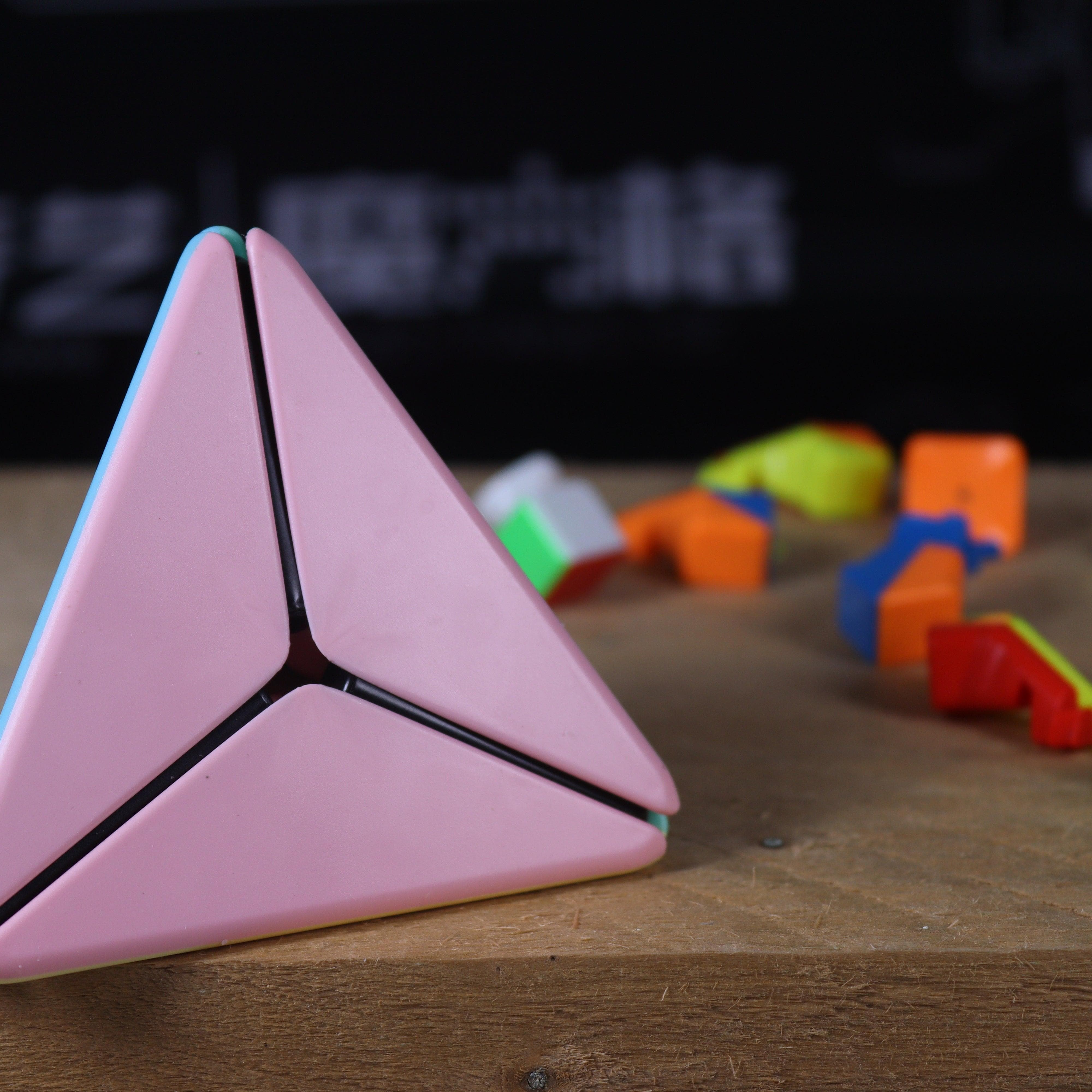 MoYu Boomerang Pyraminx